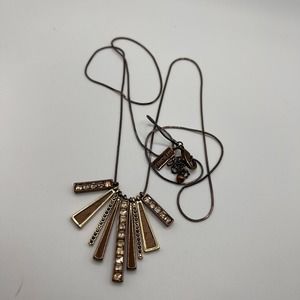 Geometric statement necklace